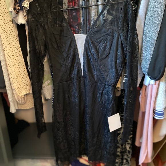 Lulu’s Lace Dress - Picture 4 of 4